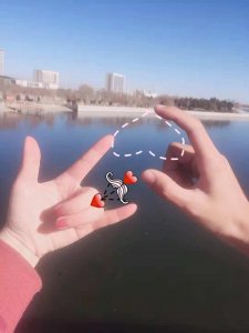 ​“九张萌萌哒情侣手势照，你值得收藏！”