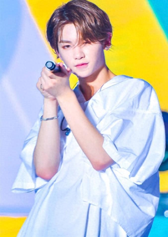 内地新星黄明昊