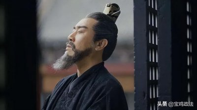 ​最脍炙人口的10首诗，读来慷慨激昂，方显英雄本色