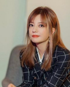 ​赵微为啥被“封杀”？她的故事，远比你想象的更恶劣