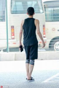 ​广州网友重现《中国有嘻哈》经典场面，RapperCOSplay创意无极限