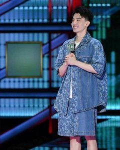 ​庞博个人资料揭秘：从程序员到脱口秀冠军的成长历程