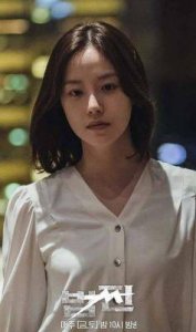 ​文彩元出席新剧《法钱》发布会，婀娜曲线引人瞩目