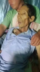 ​黄文鸿追忆父亲：用阳光记住爱的陪伴与人生的告别