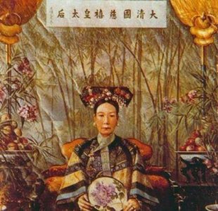 ​李莲英的随葬品揭秘：金丝楠木棺材与珍贵古董一览