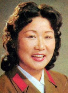 ​著名歌唱家马玉涛：当过饲养员，丈夫去世10年，她的坚持让人泪目