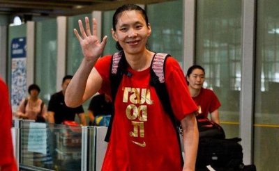 ​39岁中国女篮前队长陈楠：退役后嫁给公务员，生下2个儿子