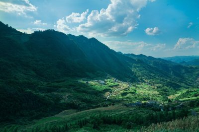 ​颇具魅力的重庆黑山谷，不光风景优美，门票也很实惠