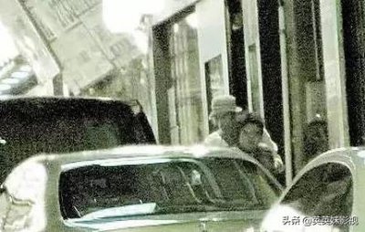 ​又是酒精犯事！05年许志安和韩红当街拥吻十秒照片曝光！