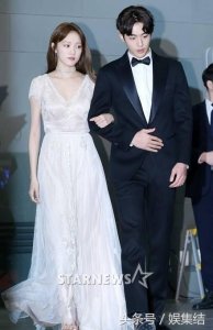 ​出席MBC演技大赏的南柱赫和李圣经，这对长腿cp太养眼啦