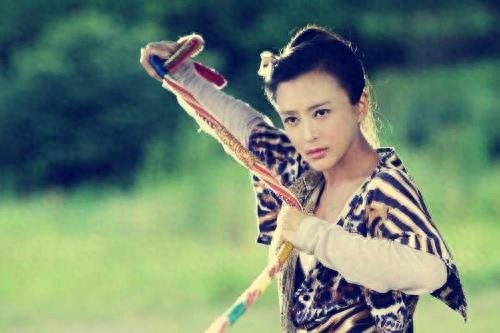 这些樊梨花的扮演者你喜欢谁？孙耀琦很美，其他几位呢？
