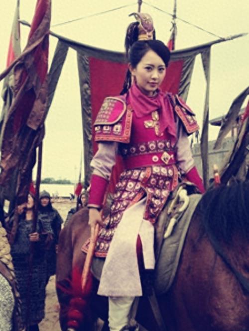 这些樊梨花的扮演者你喜欢谁？孙耀琦很美，其他几位呢？