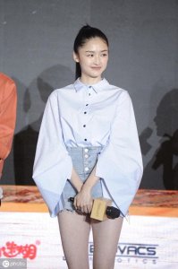 ​《带着爸爸去留学》朱露莎是“腿精”