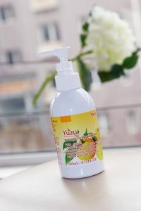 ​拔草小清新Nursery柚子卸妆，卸妆干净不伤肤