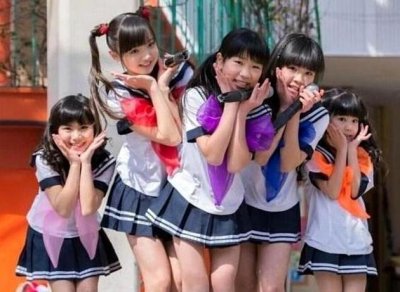 ​日本女孩能有多早熟？一组图看完，网友炸锅直言：三观尽碎