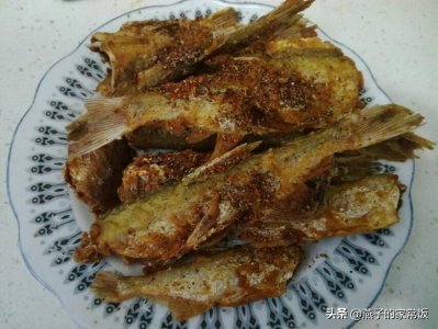 ​麻辣酥香的小窜条鱼，一上桌就被抢光了