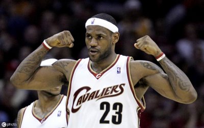 ​詹姆斯16年NBA生涯总览，你了解他的强大吗？看完数据你会被征服