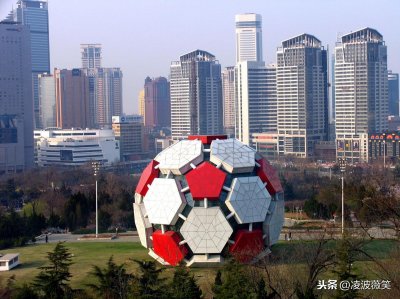 ​解散退赛，欠薪撤资，1年内5支大连队出问题，足球城振兴不容易