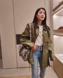 ​韩国电影《姐姐》李诗英，现实中的确很能打