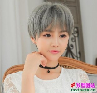 ​精灵的女生露耳齐刘海短发发型 蓬松甜美显瘦气质