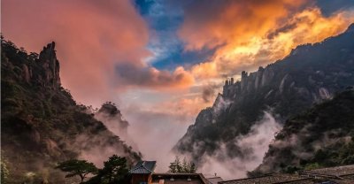 ​五岳（中岳嵩山、东岳泰山、西岳华山、南岳衡山、北岳恒山）