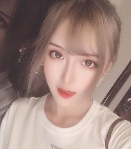 ​腐团儿自曝有独门绝技，她弯手指的一刻粉丝慌了：直播间不要了？