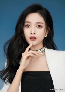 ​吴宣仪，靓丽清纯的阳光美少女，绝美容颜，性感身材，太漂亮啦