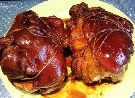 酱肘子用什么酱 酱肘子的食材 酱肘子用什么酱 酱肘子的食材