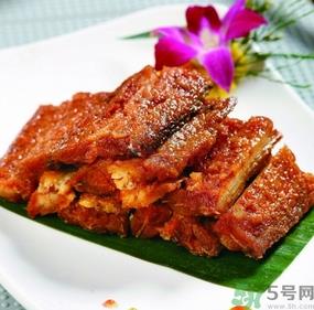 带鱼和西红柿可以一起吃吗?带鱼可以和番茄一起吃吗? 带鱼和西红柿可以一起吃吗?带鱼可以和番茄一起吃吗?