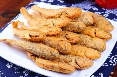 ​炸鱼块怎么做酥脆 炸鱼的面糊怎么调