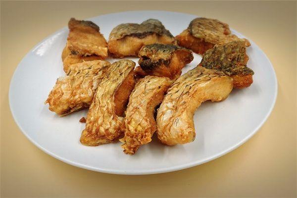 炸鱼块怎么做酥脆 炸鱼的面糊怎么调 炸鱼块怎么做酥脆 炸鱼的面糊怎么调