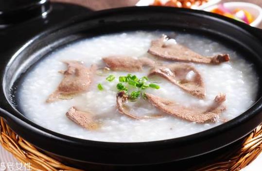 瘦肉和猪肝能一起吃吗 铁和维生素都齐全了 瘦肉和猪肝能一起吃吗 铁和维生素都齐全了