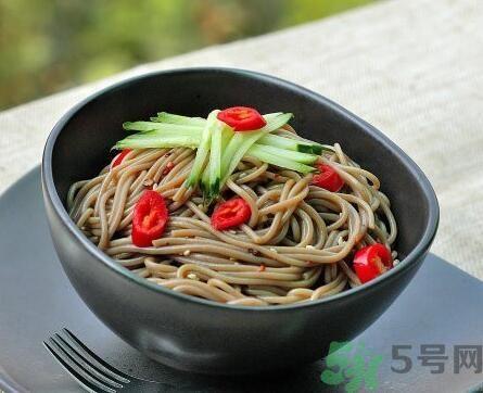 荞麦怎么做成面条?荞麦面条怎么做好吃? 荞麦怎么做成面条?荞麦面条怎么做好吃?