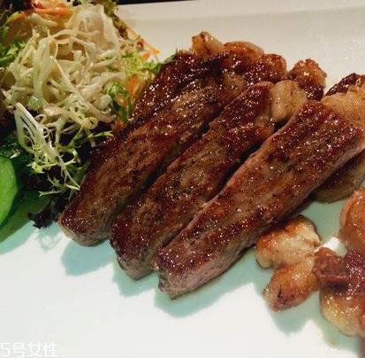 西冷牛排如何腌制肉嫩?西冷牛排腌制方法 西冷牛排如何腌制肉嫩?西冷牛排腌制方法