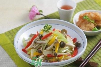 ​青笋怎么做好吃？青笋怎么去皮快