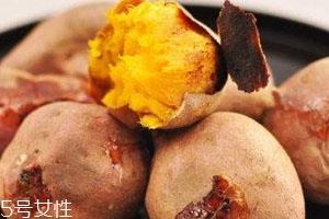 微波炉烤红薯可以用卫生纸吗 建议不用卫生纸 微波炉烤红薯可以用卫生纸吗 建议不用卫生纸