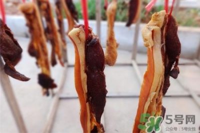 ​腊肉发霉了还能吃吗？腊肉发霉是坏了吗？
