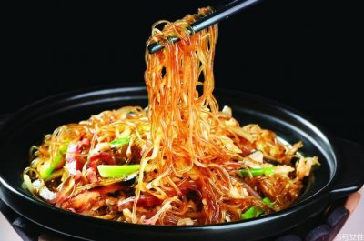​炒粉丝怎么让它不粘不坨 炒粉丝不结块的窍门