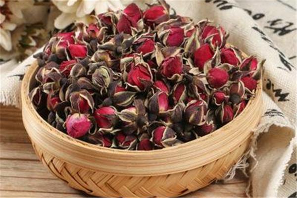 玫瑰花可以降火吗 玫瑰花茶是寒性茶吗 玫瑰花可以降火吗 玫瑰花茶是寒性茶吗