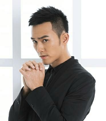 赵雅芝三个儿子近照 赵雅芝几个儿子图片