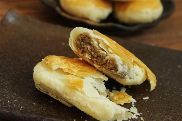 牛舌饼吃多了上火吗 有这个可能 牛舌饼吃多了上火吗 有这个可能