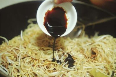 ​老抽是酱油吗 老抽和酱油一样吗
