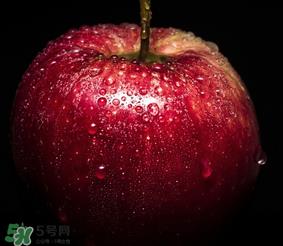 苹果放在水里是沉还是浮?苹果的密度是多少? 苹果放在水里是沉还是浮?苹果的密度是多少?