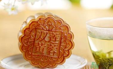 莲蓉月饼的热量 吃莲蓉月饼会胖吗? 莲蓉月饼的热量 吃莲蓉月饼会胖吗?