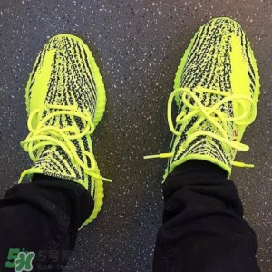 ​yeezy boost 350 v2 frozen yellow黄斑马实物上脚效果怎么样？