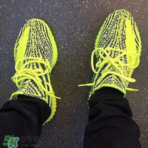 yeezy boost 350 v2 frozen yellow黄斑马实物上脚效果怎么样？