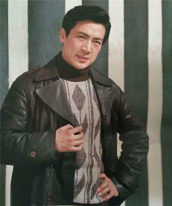寇振海演的电视剧（著名演员寇振海年过半百再做父亲）