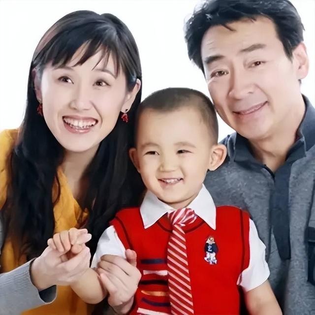 寇振海演的电视剧（著名演员寇振海年过半百再做父亲）