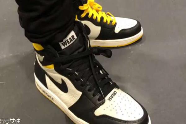 aj1黑黄脚趾多少钱 绝对大热的黄脚趾