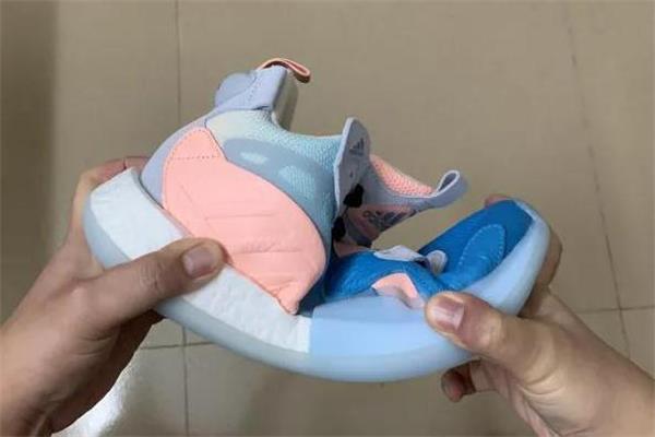 阿迪达斯zone boost和marquee boost哪个好 对比测评 阿迪达斯zone boost和marquee boost哪个好 对比测评
